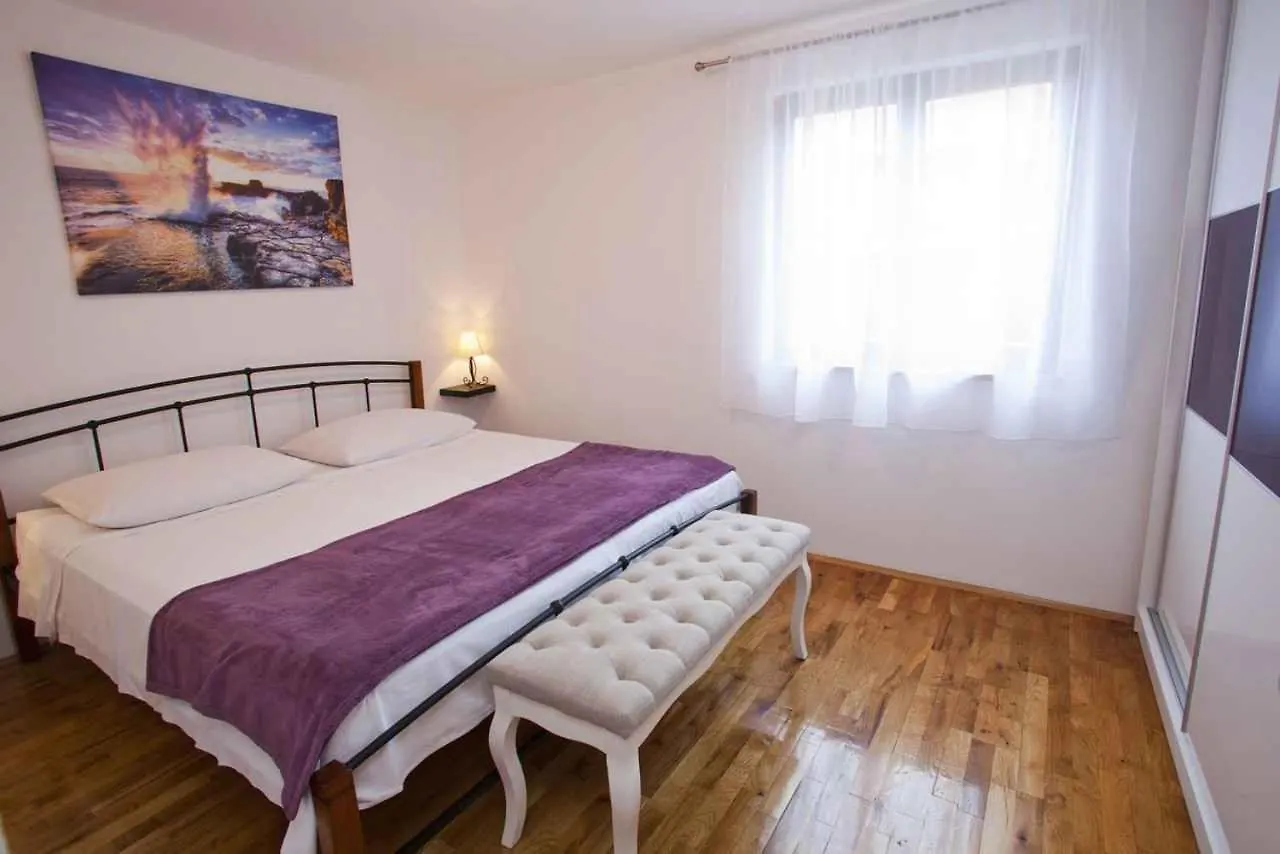 Apartment In Vrbnik - Insel Krk 36848