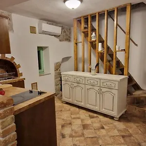 Vikendica Andrijana, Vrbnik